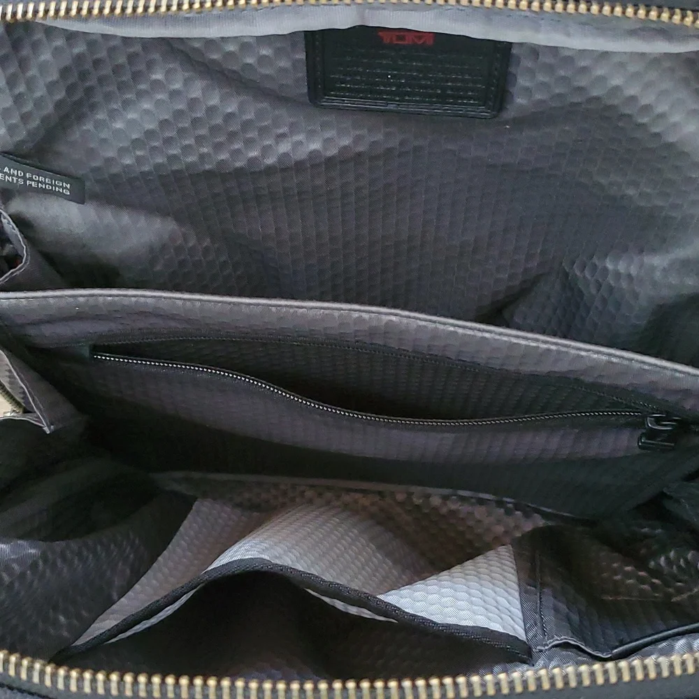 Rare Collectable: Tumi Alpha Bravo Knox Genuine Leather Backpack in Black Pole